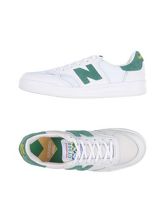 NEW BALANCE Sneakers & Tennis shoes basse uomo