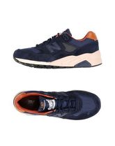 NEW BALANCE Sneakers & Tennis shoes basse uomo