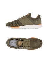 NEW BALANCE Sneakers & Tennis shoes basse uomo