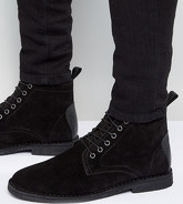 ASOS - Desert boots a pianta larga neri scamosciati con dettaglio in pelle - Nero