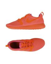 NIKE Sneakers & Tennis shoes basse donna