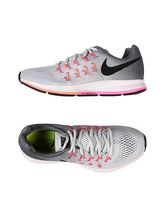 NIKE Sneakers & Tennis shoes basse donna