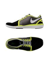 NIKE Sneakers & Tennis shoes basse donna