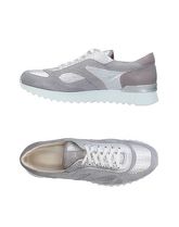 CESARE P. Sneakers & Tennis shoes basse donna