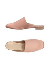 STUART WEITZMAN Mules & Zoccoli donna