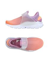 NIKE Sneakers & Tennis shoes basse donna