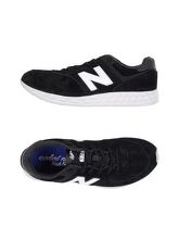 NEW BALANCE Sneakers & Tennis shoes basse uomo