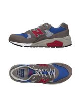 NEW BALANCE Sneakers & Tennis shoes basse uomo