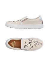 VIVIENNE WESTWOOD Sneakers & Tennis shoes basse uomo