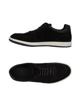 GIORGIO ARMANI Sneakers & Tennis shoes basse uomo