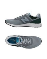 NEW BALANCE Sneakers & Tennis shoes basse uomo