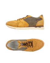 ALBERTO GUARDIANI Sneakers & Tennis shoes basse uomo