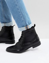 ASOS - Stivaletti brogue neri in pelle sintetica - Nero