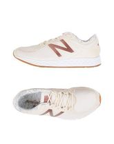 NEW BALANCE Sneakers & Tennis shoes basse donna