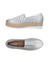 DONNA PIÙ Sneakers & Tennis shoes basse donna