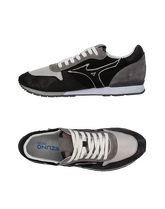 MIZUNO Sneakers & Tennis shoes basse uomo