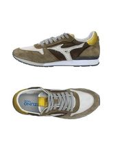 MIZUNO Sneakers & Tennis shoes basse uomo