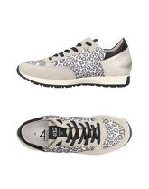 QUATTROBARRADODICI Sneakers & Tennis shoes basse donna