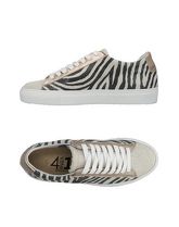 QUATTROBARRADODICI Sneakers & Tennis shoes basse donna