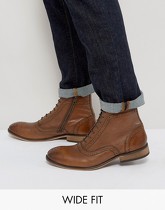 ASOS - Stivaletti brogue a pianta larga in pelle color cuoio stringati con zip - Cuoio