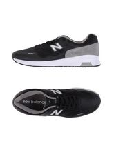 NEW BALANCE Sneakers & Tennis shoes basse uomo