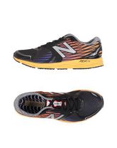 NEW BALANCE Sneakers & Tennis shoes basse uomo