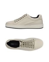 FRAU Sneakers & Tennis shoes basse uomo