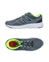 NEW BALANCE Sneakers & Tennis shoes basse uomo