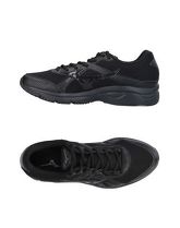 MIZUNO Sneakers & Tennis shoes basse uomo