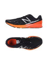 NEW BALANCE Sneakers & Tennis shoes basse uomo