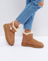 UGG - Mini Bailey II - Stivaletti castagna con bottone - Cuoio