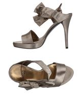 STUART WEITZMAN Sandali donna