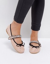 River Island - Ballerine con cinturino decorato - Beige