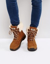 UGG - Adirondack III - Stivali stringati - Cuoio