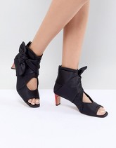 Stradivarius - Scarpe aperte con nodo laterale - Nero