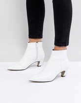 ASOS - REANNE - Stivali in pelle con tacchetto a spillo - Bianco