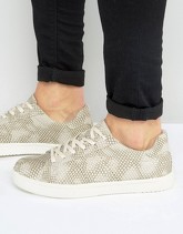 ASOS - Scarpe da ginnastica grigie effetto pelle di sepente - Grigio